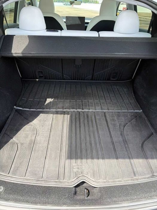 Tesla Model Y      2026