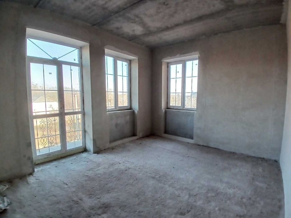 Крушинка Продаж будинку заг пл 373м.кв +гараж 58м.кв. 20с біля озера