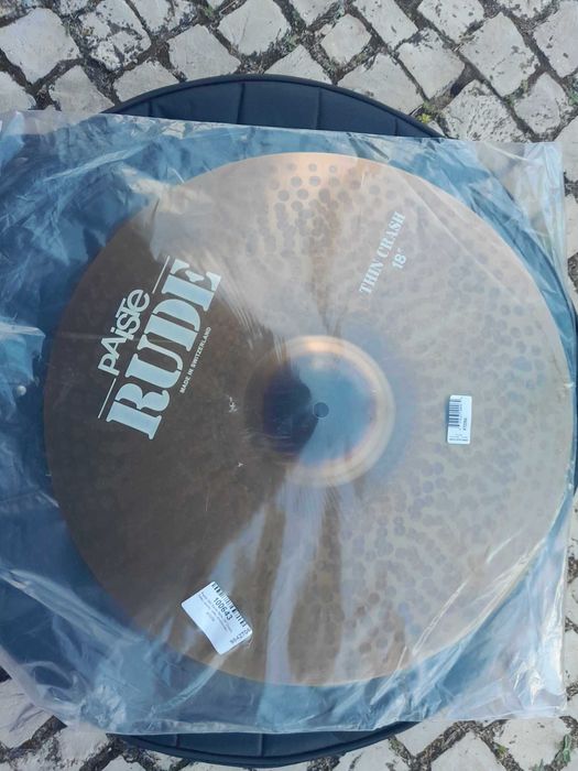 Prato Paiste 18" Rude Thin Crash - como novo