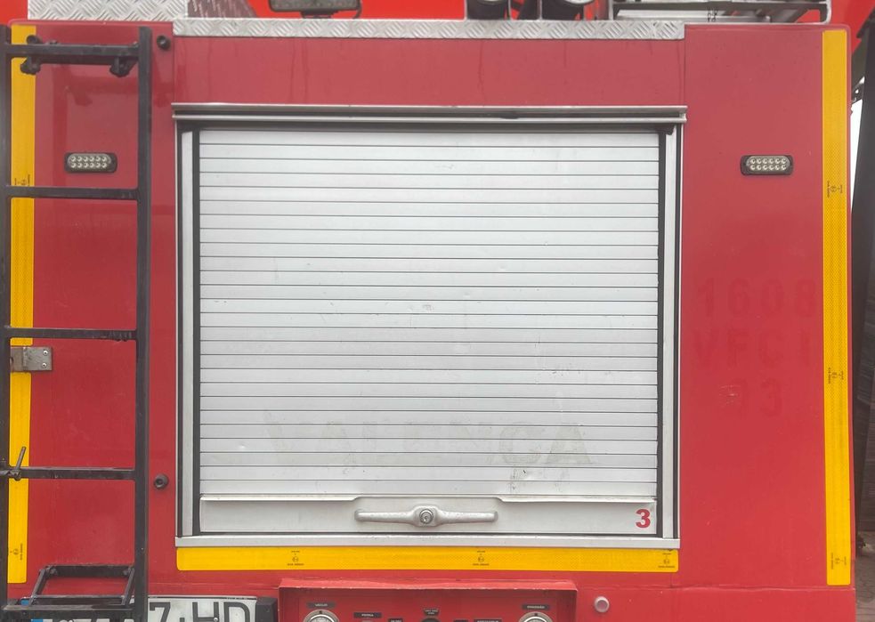 Tanque 1200L, Bomba Darley Champion, Cabine, Carretel elétrico 50M