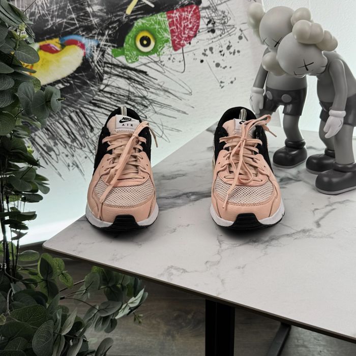 Кросівки Nike Air Max Excee 38 розмір E770