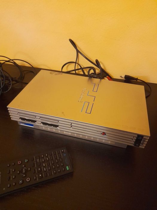 Jogos playstation 2 (1 é de PC) Brufe • OLX Portugal