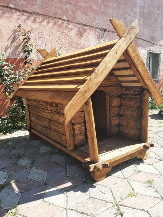 Будка собача з площадкою годування.Ексклюзив