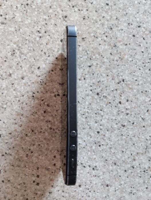 Продам IPHONE 5 16G БВ