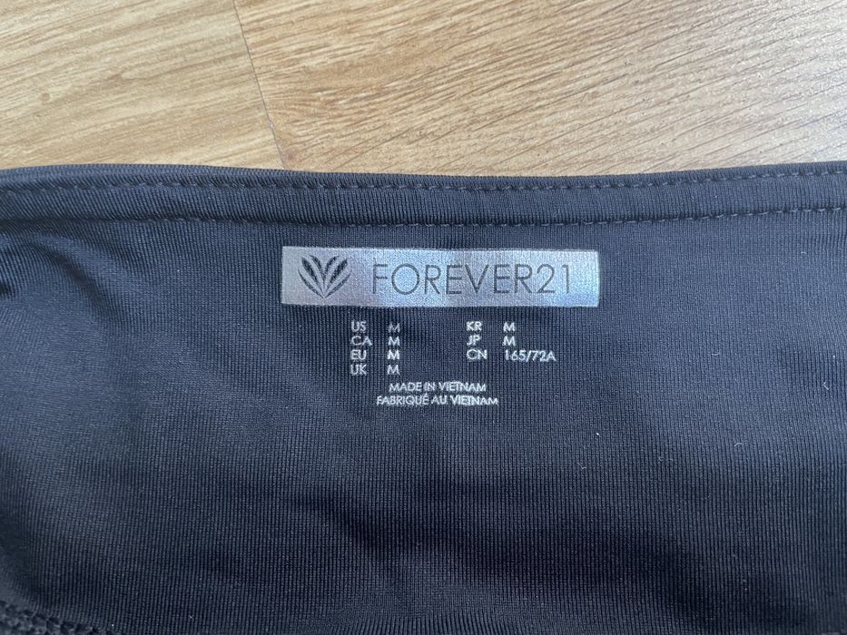 Krótkie spodenki sportowe Forever 21 czarne rozm. M