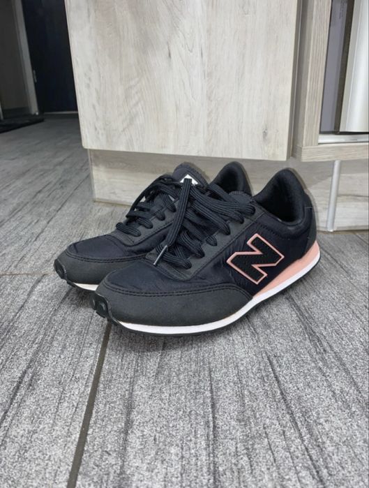 Czarne buty new balance damskie