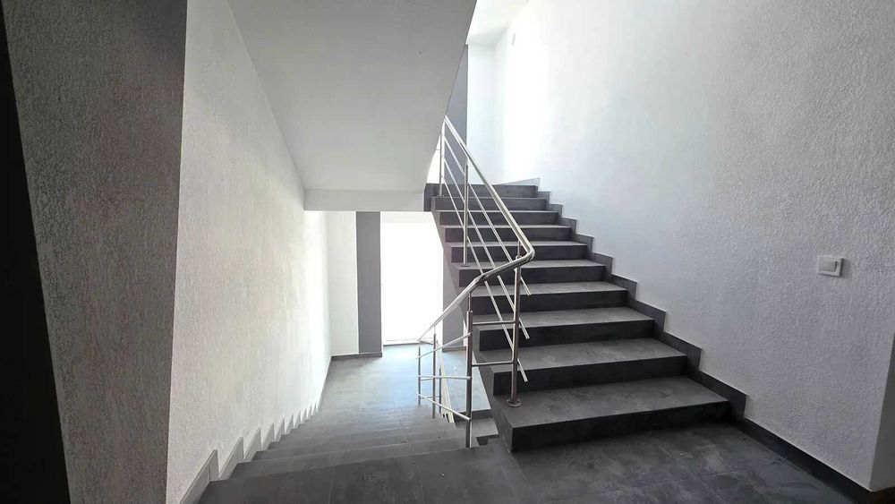 Продам 2 кімнатну видову квартиру, 58,4м в готовому будинку, і\о, бті.