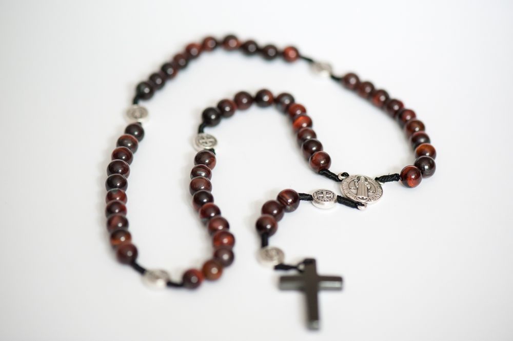 Różaniec Św.Benedykta z kamienia Bawole Oko-pamiątka na bierzmowanie