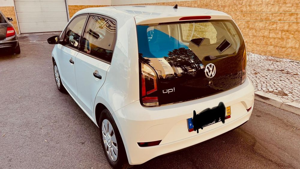 Volkswagen Up! 2017 – Excelente Estado – Económico e Fiável