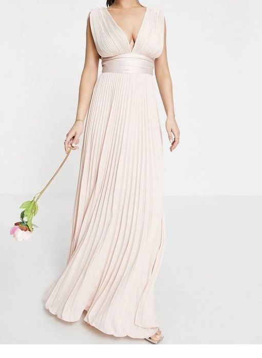 Сукня ASOS.