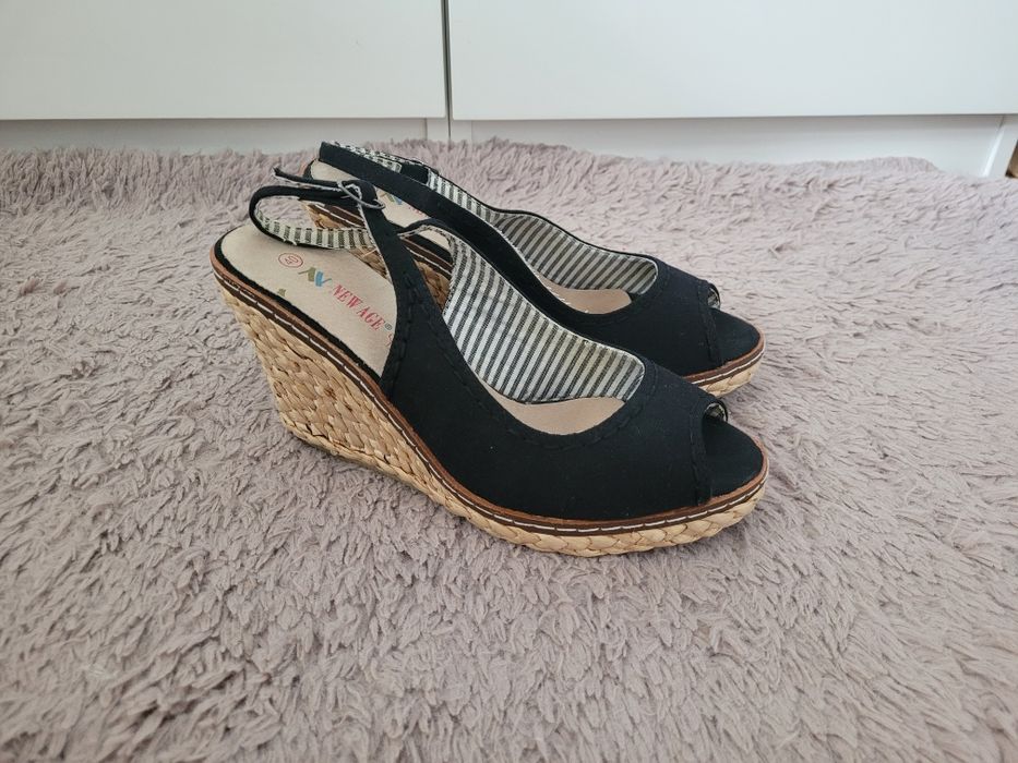 Buty na koturnie 40