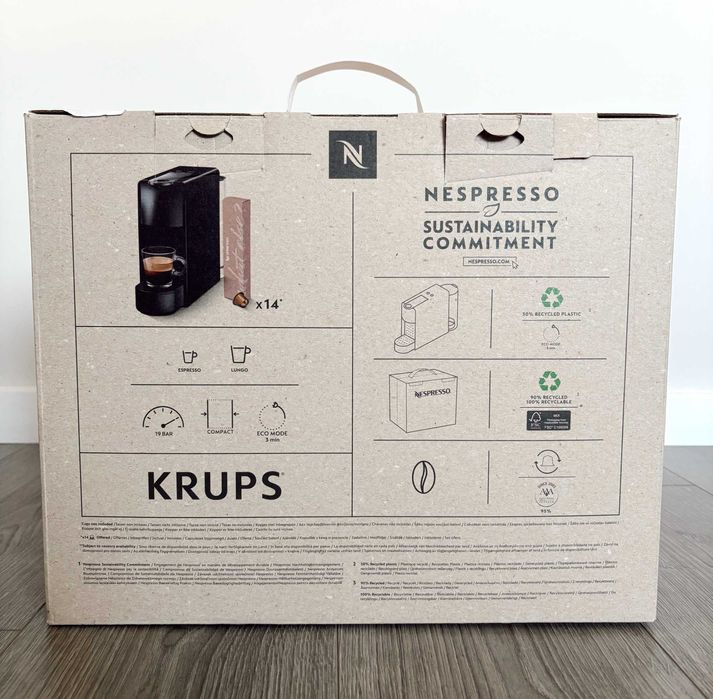 Máquina de café Nespresso Essenza Mini Preta (Nova e sem uso)