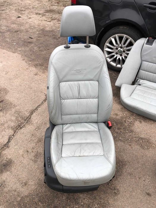 Комплект сидінь сидіння Skoda Octavia A5 Laurin & Klement шкіра