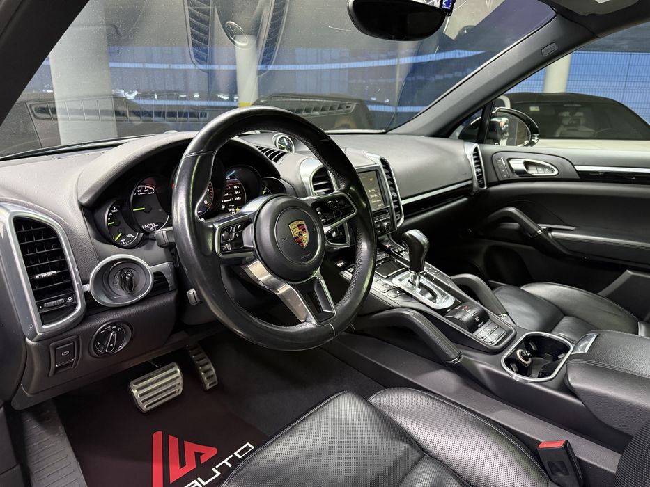 Porsche Cayenne S hybrid