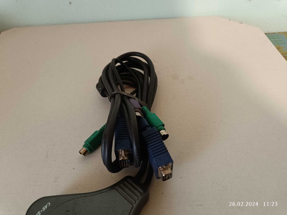 KVM-перемикач Gembird CAS-241C робочий в гарному стані за гарною ціною