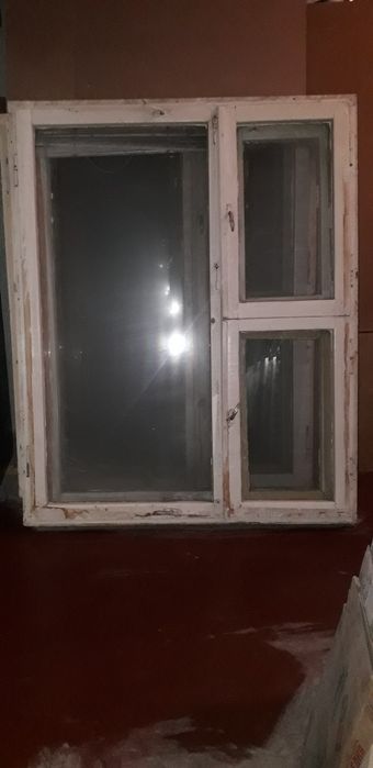 балконні двері б/у дерев'яні з коробкою.