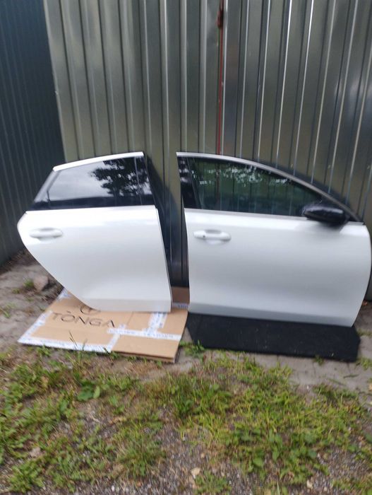Kia proceed drzwi prawe