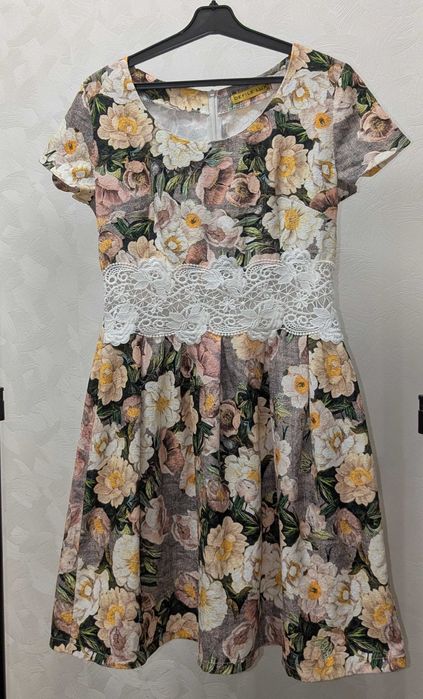 Літня сукня з квітковим принтом, m-l