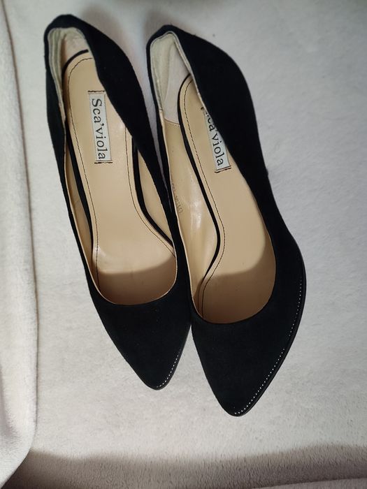 Buty na obcasie że skóry
