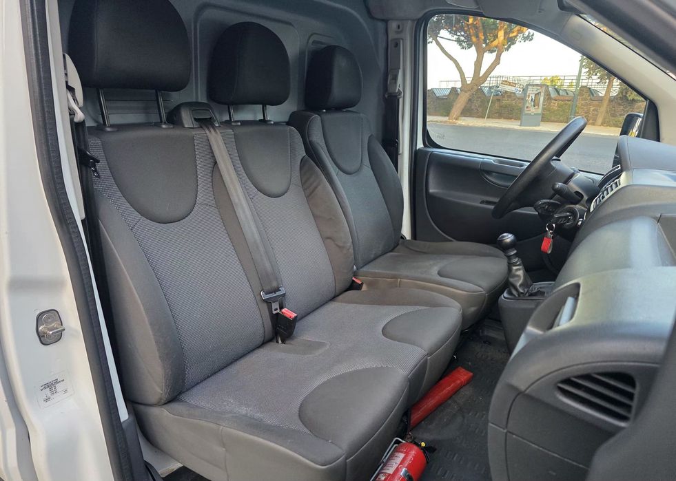Citroën jumpy 2,0 hdi 120cv versão longa ar condicionado ano 2016