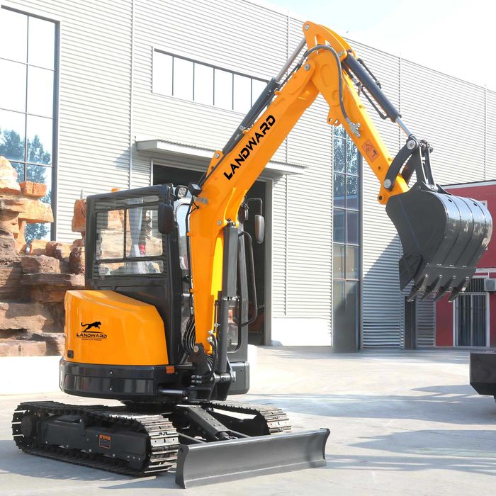 Mini Giratória LANDWARD LW35E 3500KG Motor Kubota
