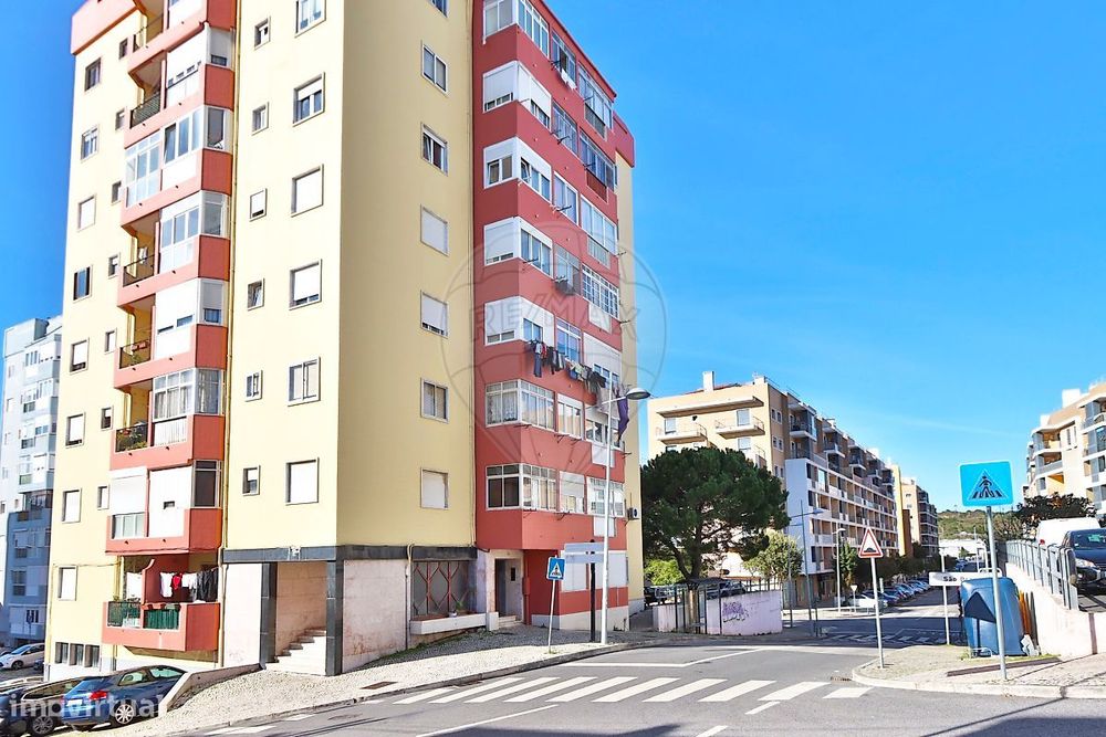 Apartamento T2 para venda — Mina De Água, Lisboa