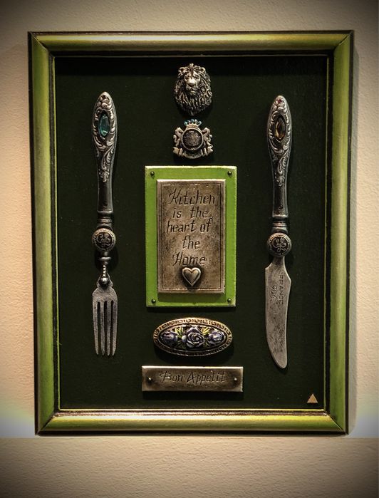 Декор для кухни,гербовый- Королевская трапеза.