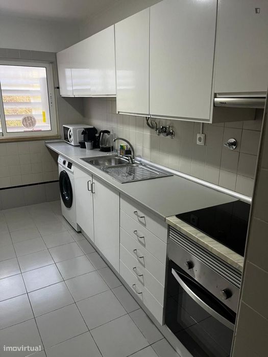 Quarto - localizado em Lumiar Lisbon