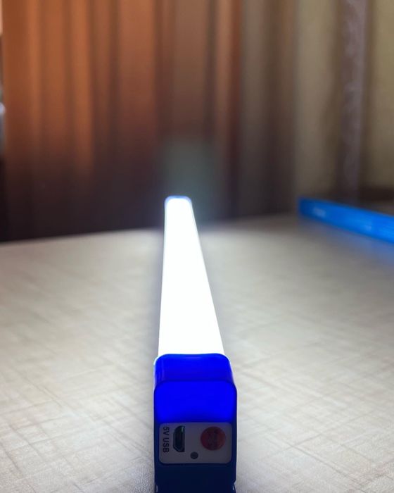 Лампа LED  на магнітах 52см