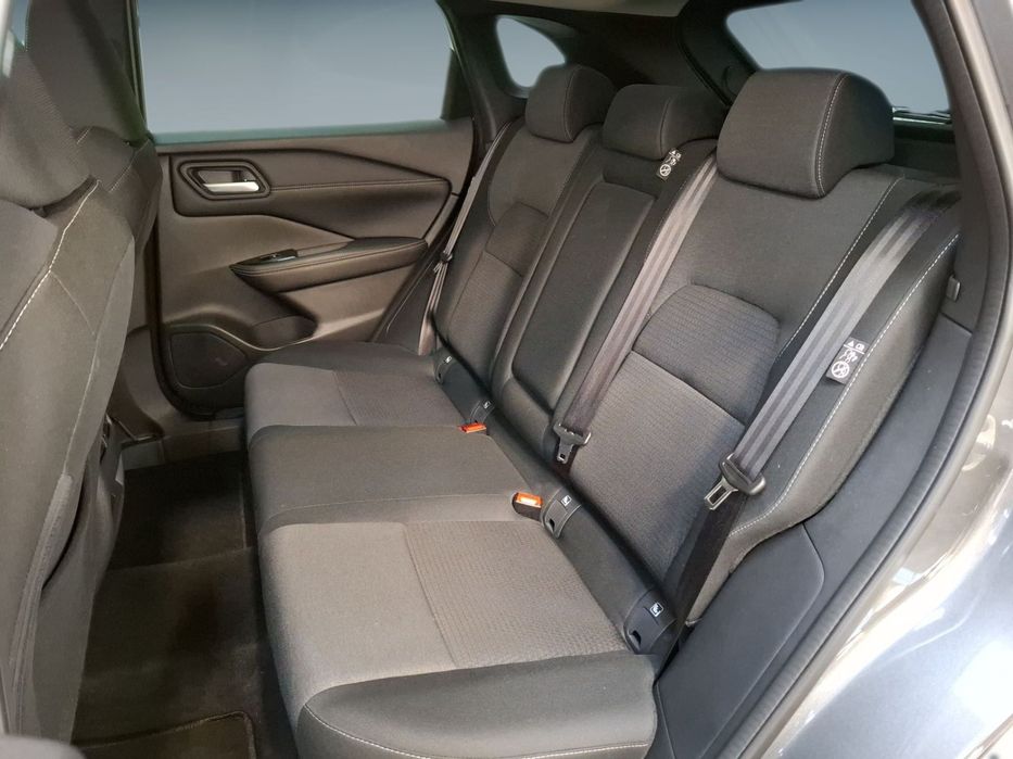 Nissan Qashqai 1.3 DIG-T N-Connecta LED+SKY Xtronic