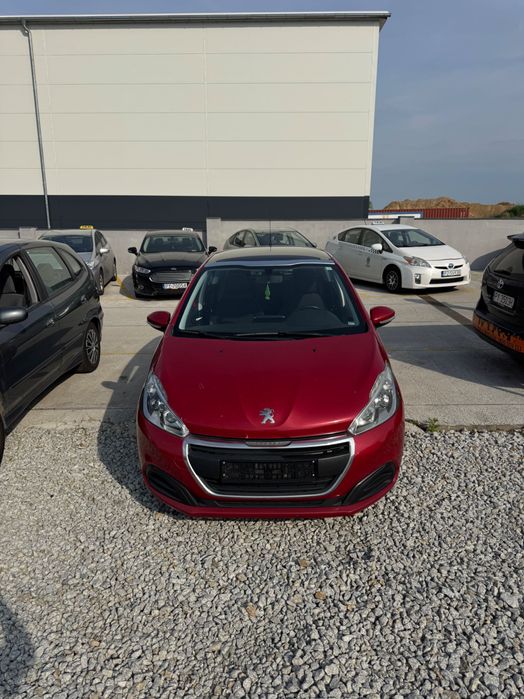 Peugeot 208.