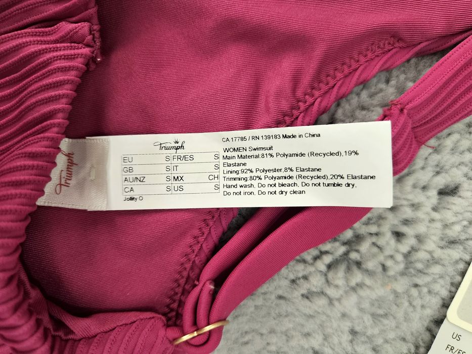 Strój kąpielowy jednoczęściowy Triumph fuksja prążkowany S