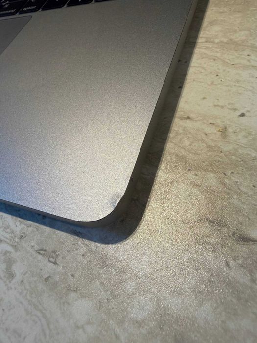 MacBook Pro 15” 2017 / i7 / 16GB / НОВА батарея