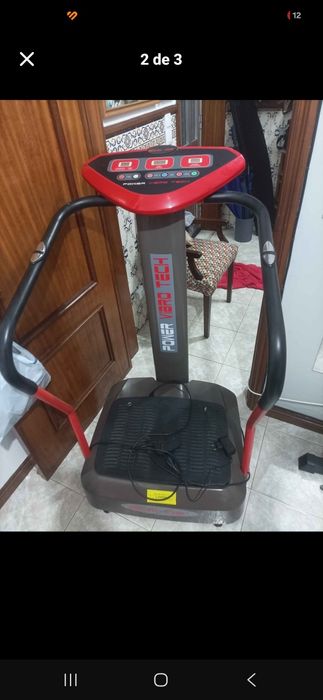 Máquina de Vibração Fitness / Plataforma Vibratória com PegasPreço: 60€