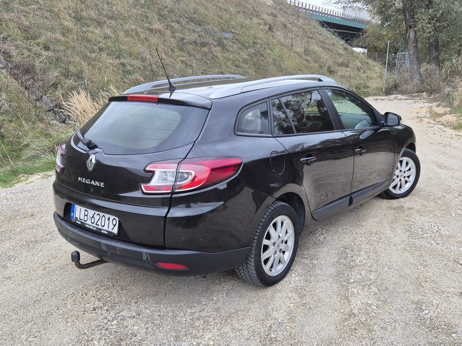 Renault Megane 1.6 16v 110KM benzyna kombi 2009r