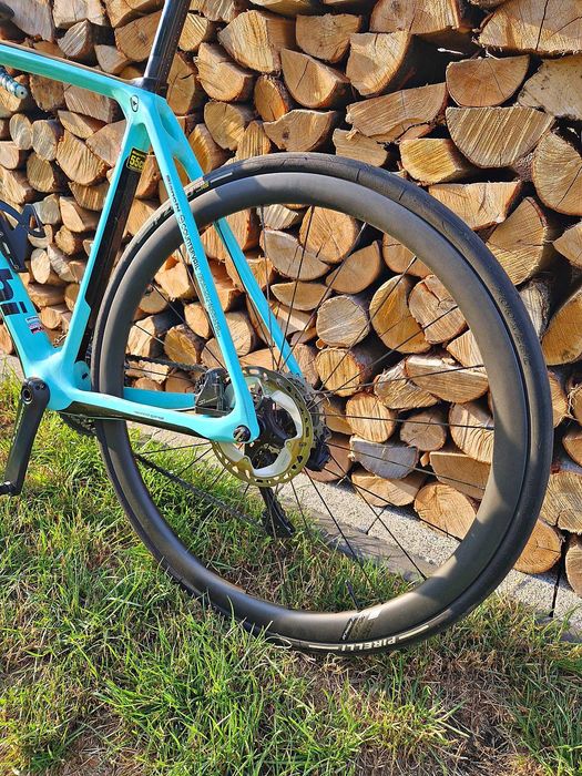 Bianchi Infinito CV Celeste, Ultegra Di2, koła karbon, rama 55 cm