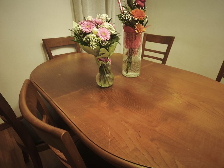 Conjunto de móveis de sala de jantar -  modelo Luís Filipe