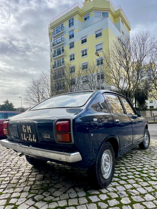Datsun 100A Original Serie Netflix Rabo de Peixe