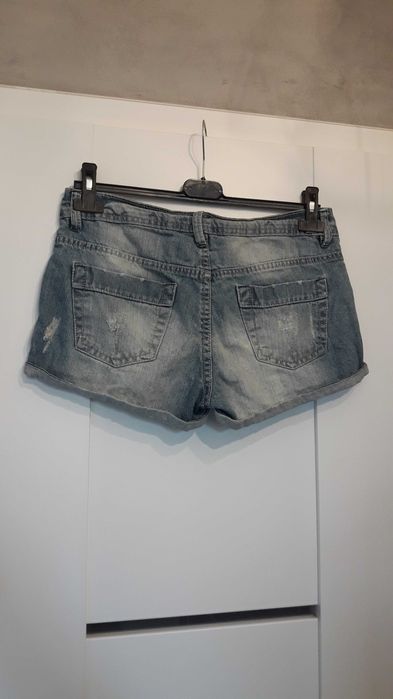 Dżinsowe szorty jasnoniebieskie