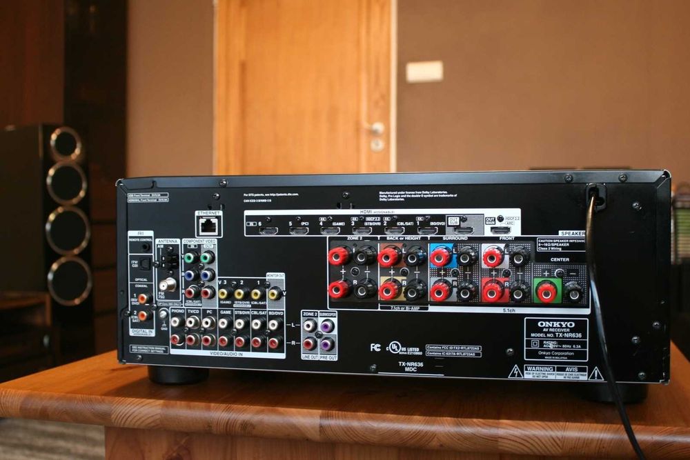 Mocny wzmacniacz  Onkyo Tx Nr 636 Bluetooth Atmos WiFi 160 watt kino domowe