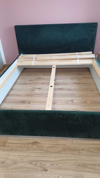 Sprzedam łóżko tapicerowane 160x200