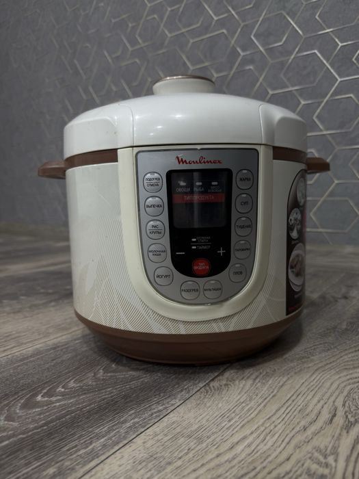 Мультиварка-скороварка Moulinex Co Range CE501134