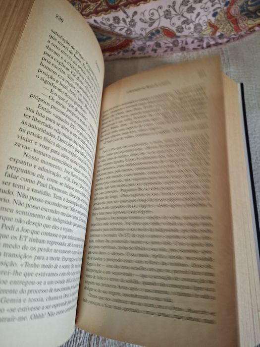Livro Sequestro Encontro com Extraterrestres