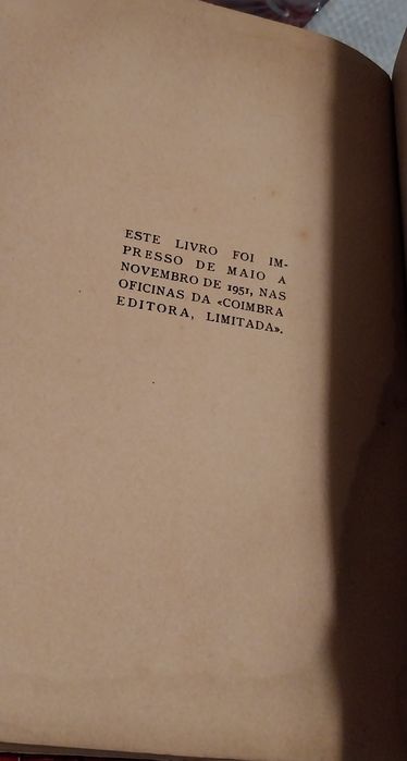 Pedras lavradas, Autor: Miguel Torga, 1951

Editora: Coimbra Editora