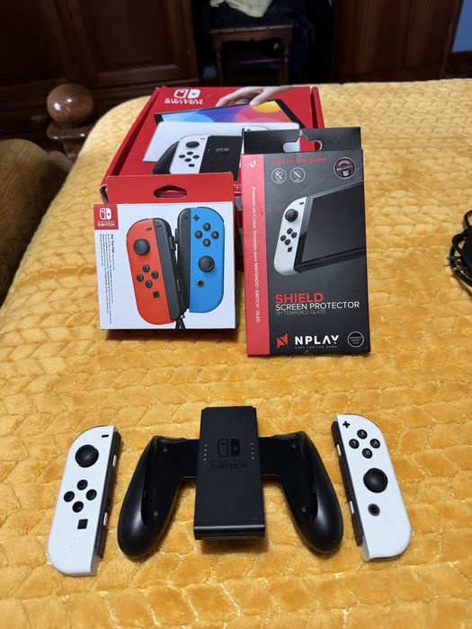 Nitendo switch oled +extras