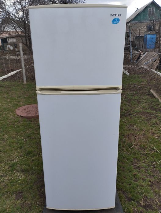 Холодильник Самсунг сухая заморозка.