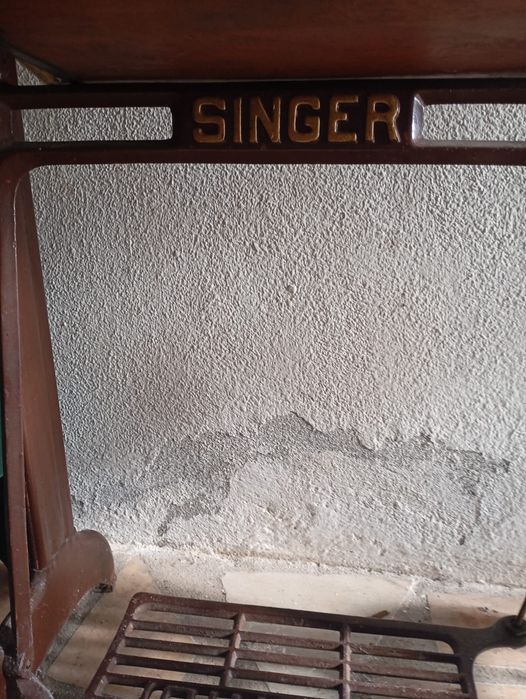 Máquina de costura singer