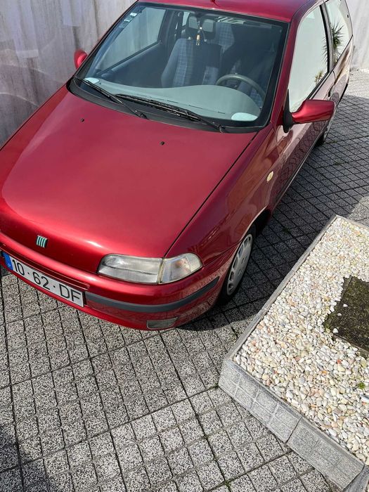 Fiat Punto 6 speed 1108 cc 54 cv gasolina 184000 km em ótimo estado