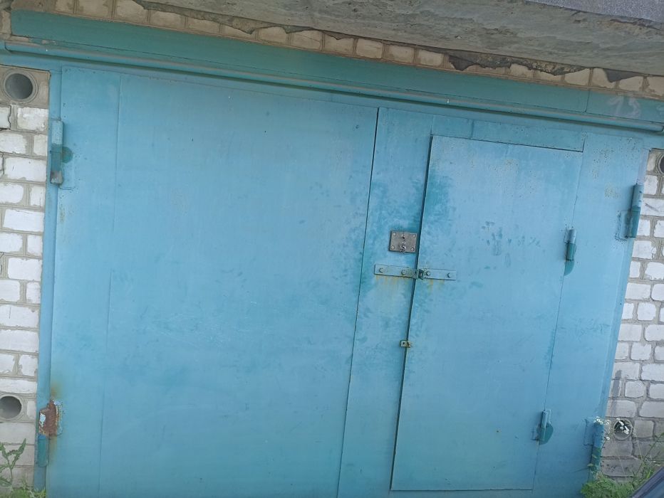 Сдам в аренду 2 гаража