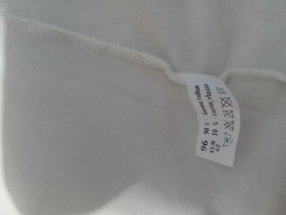 Дві бавовняні майки